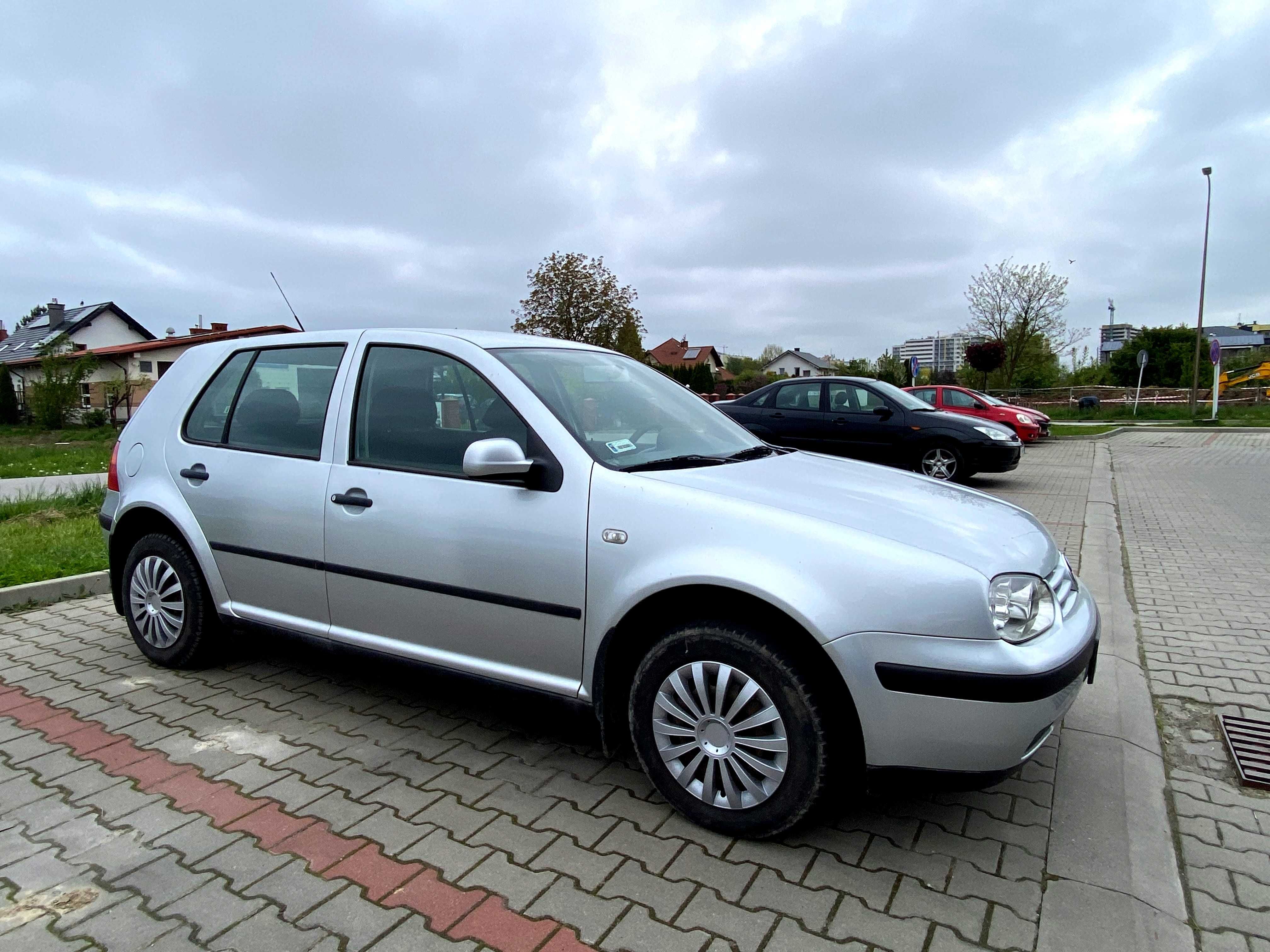 VW Golf IV 4 1.6 benzyna 5 drzwi