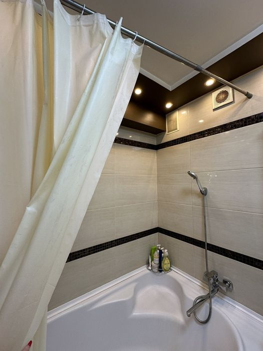 Продам 2кв Виставка  5/9,50м 54000₴ Без АгенскихТерміново