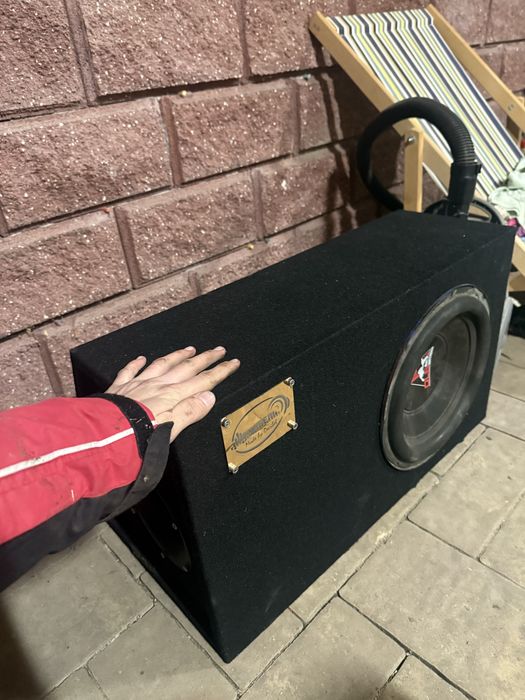 самбуфер з коробом, сабвуфер, саб, короб в машину