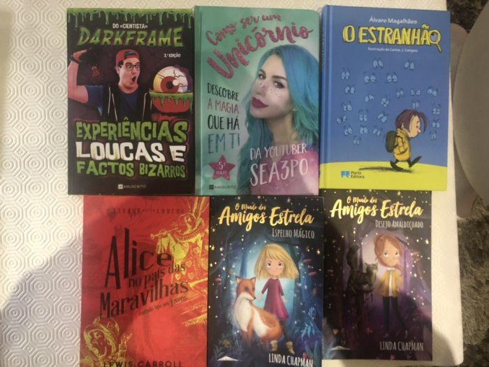 Vários livros infantis