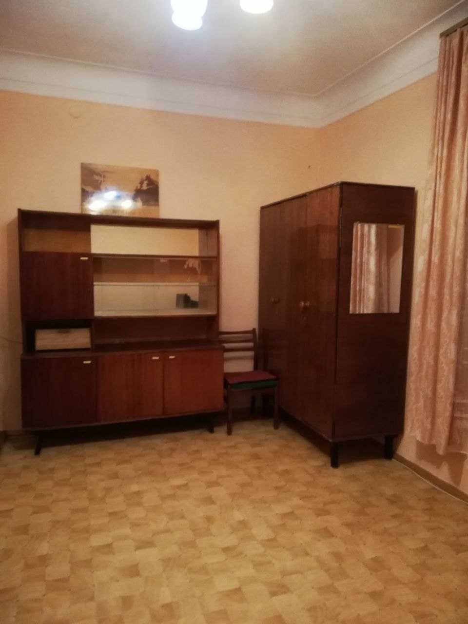Продам 3к кв метро 23-го Августа ул. Сумгаитская под ремонт