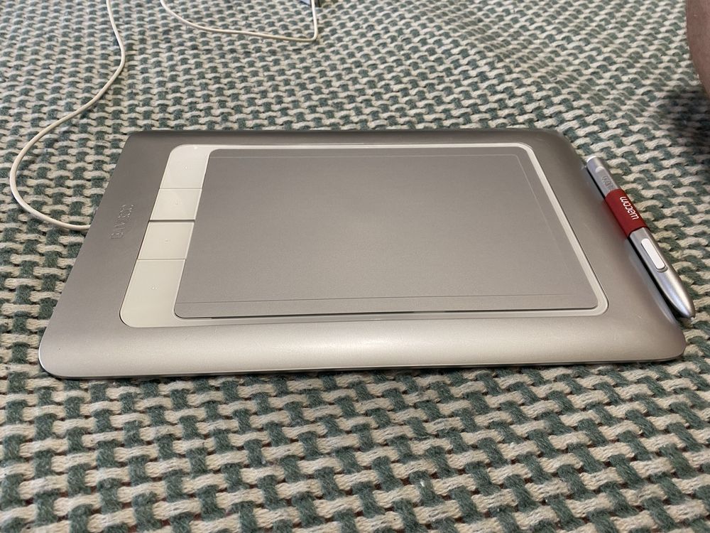 Графічний планшет Wacom Banboo Fun CTH-661
