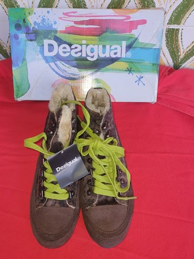 Botas da desigual