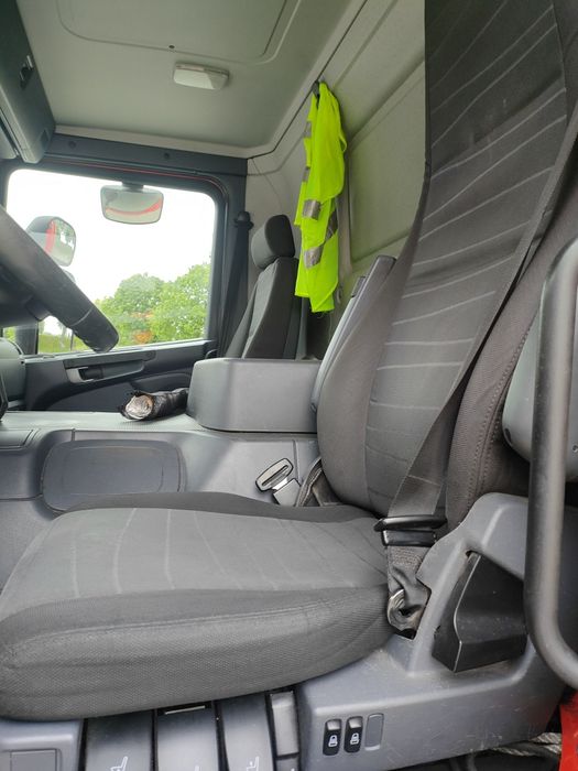 Scania 280P samochód ciężarowy