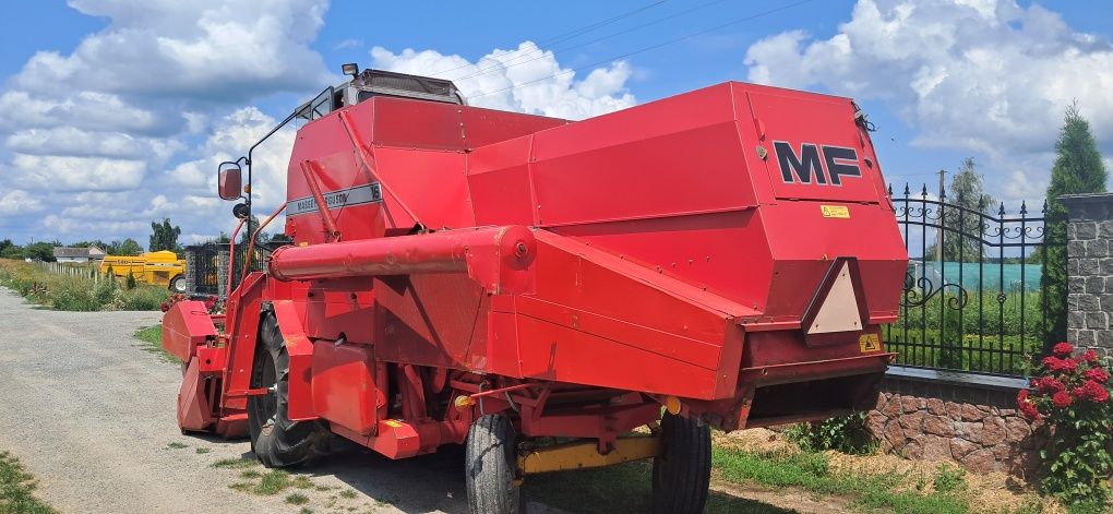 Комбайн Massey Ferguson 16!