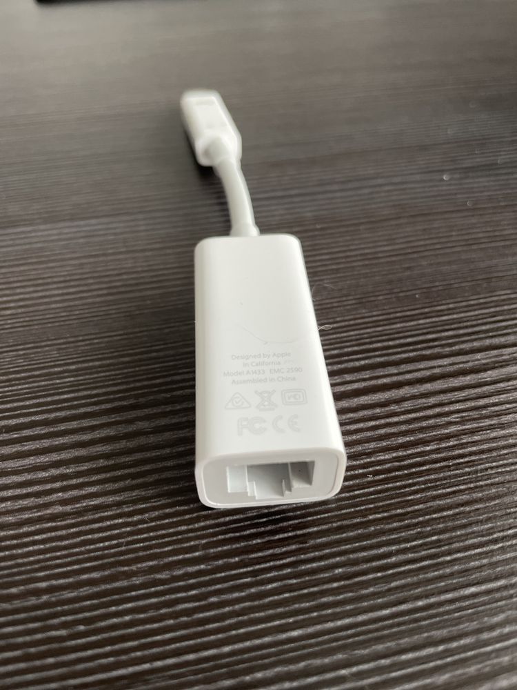 Apple oryginalna przejściówka Thunderbolt 2 na Ethernet A1433