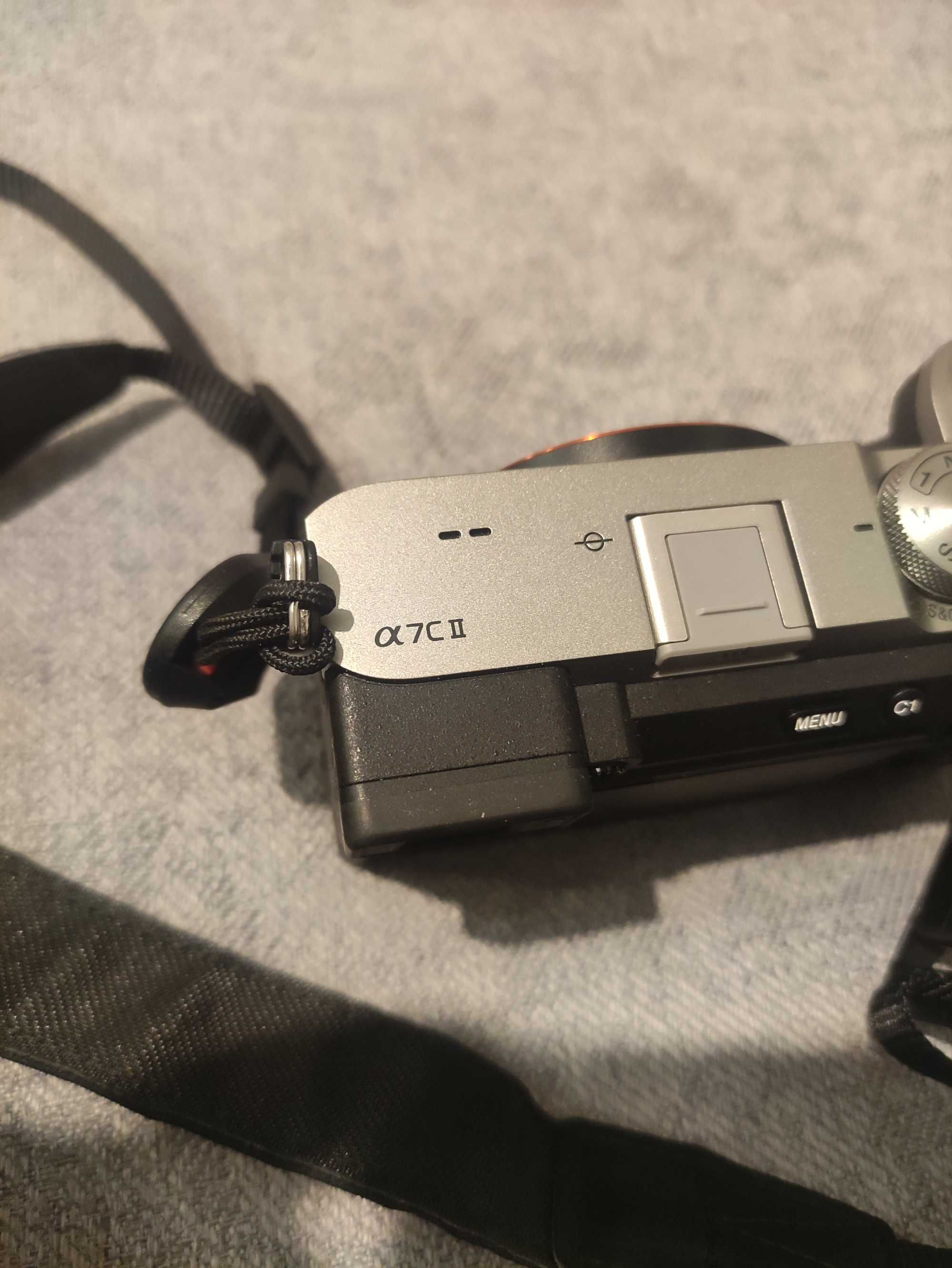 Sony A7C II aparat.