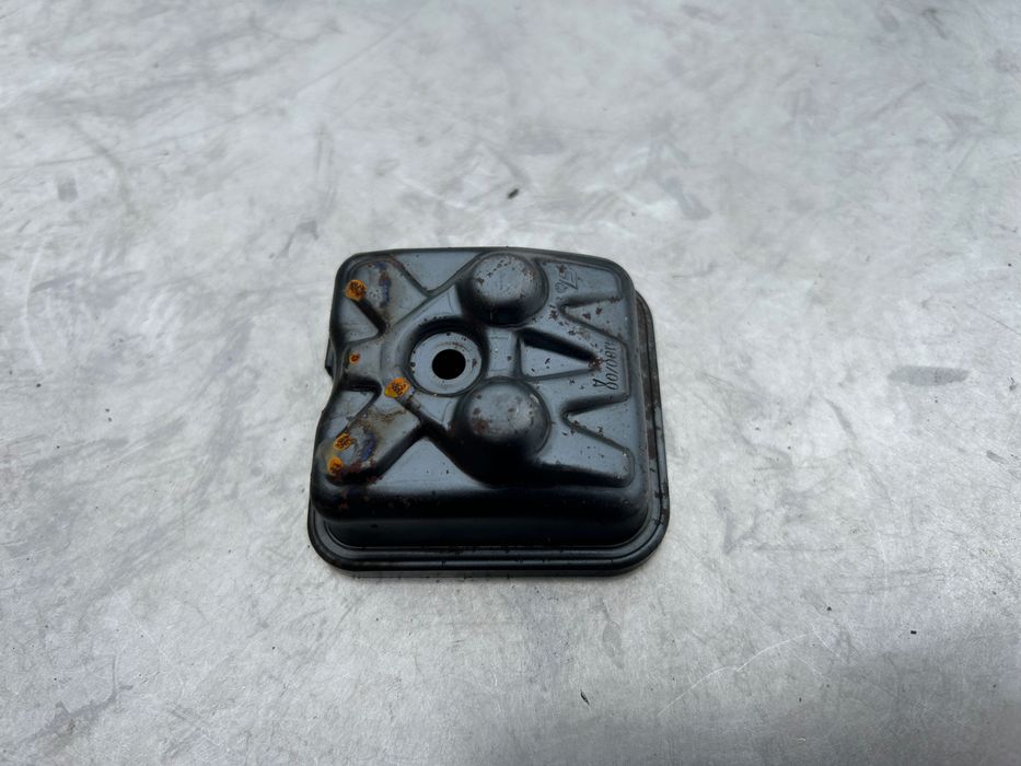 Stihl FS 87 FS 90 FS 100 FS 130 HT 101 pokrywa obudowa zaworów (538)