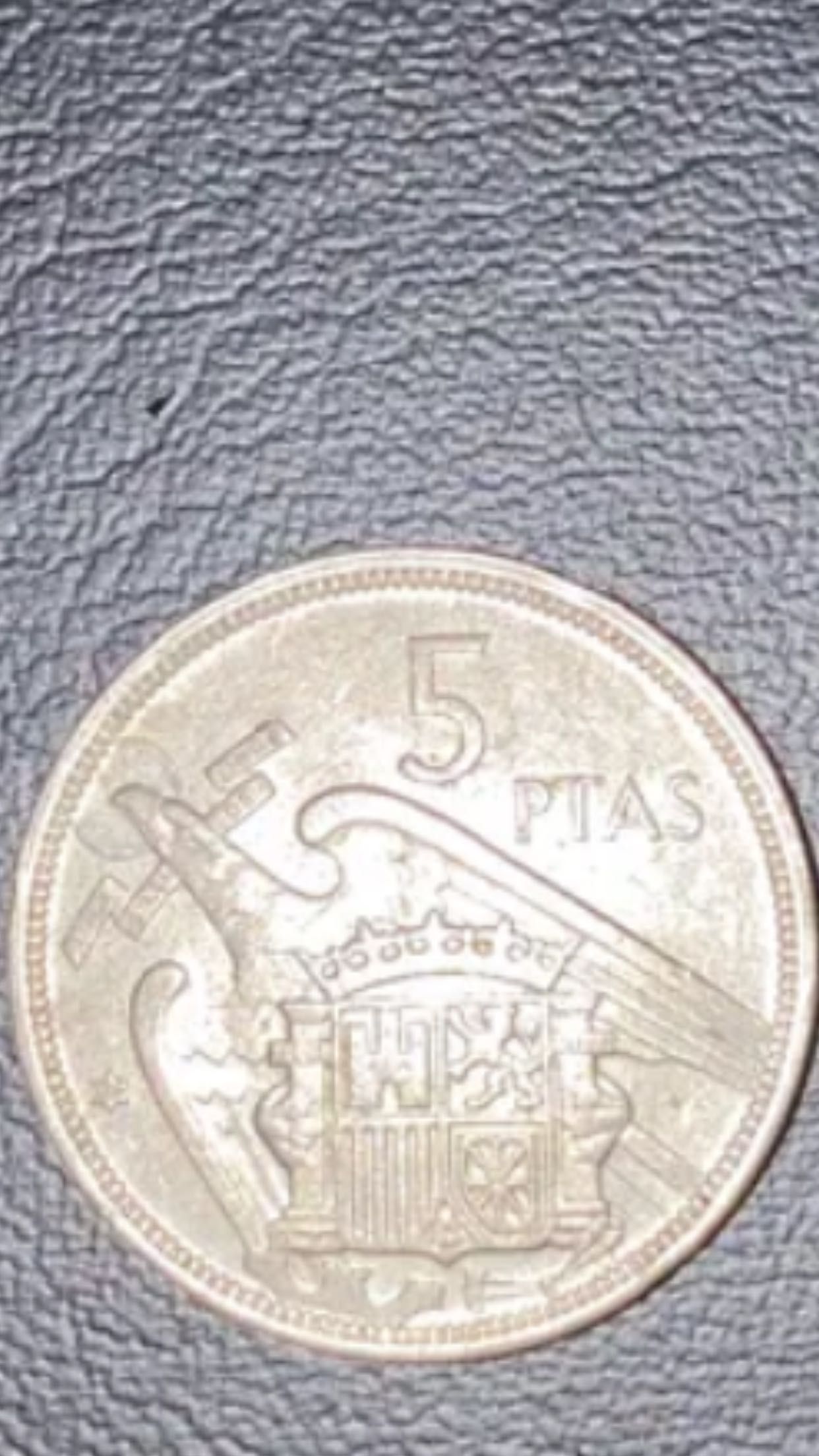 Vendo  moeda rara de cinco presetas  de 1957 em excelente estado