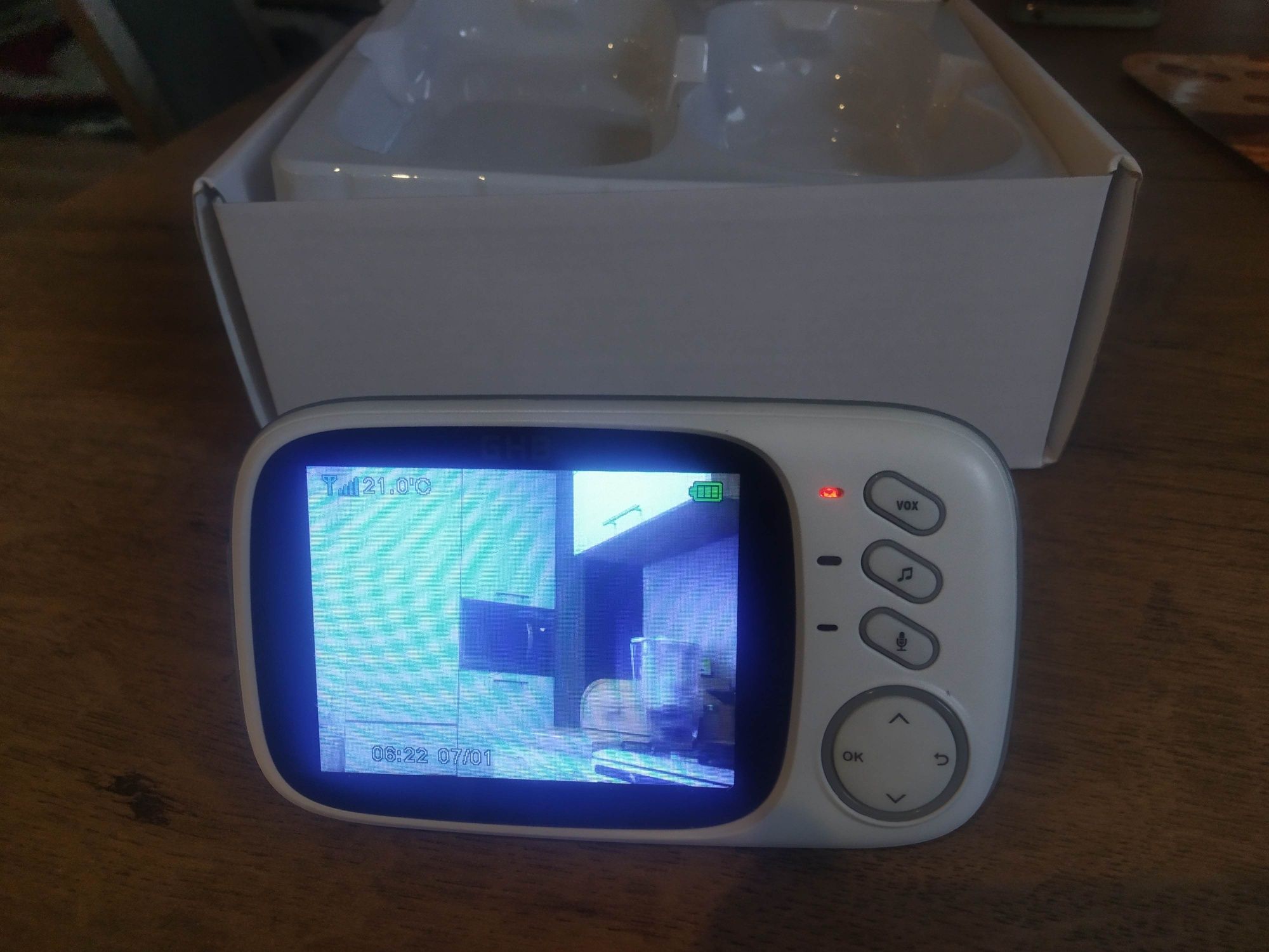Niania elektroniczna, video baby monitor