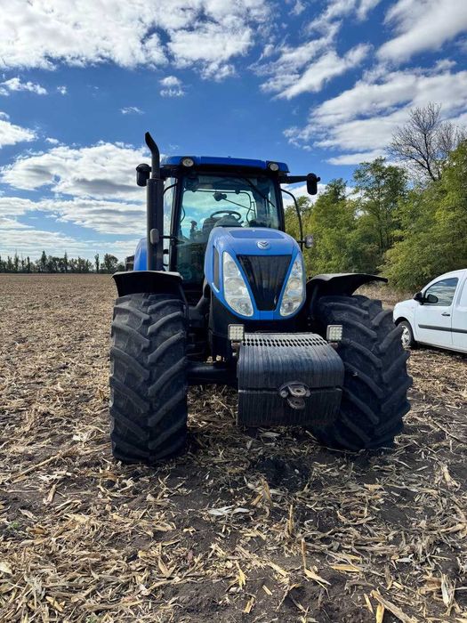 Трактор New Holland T7060