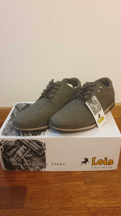 Calçado Lois Footwear Castanhos