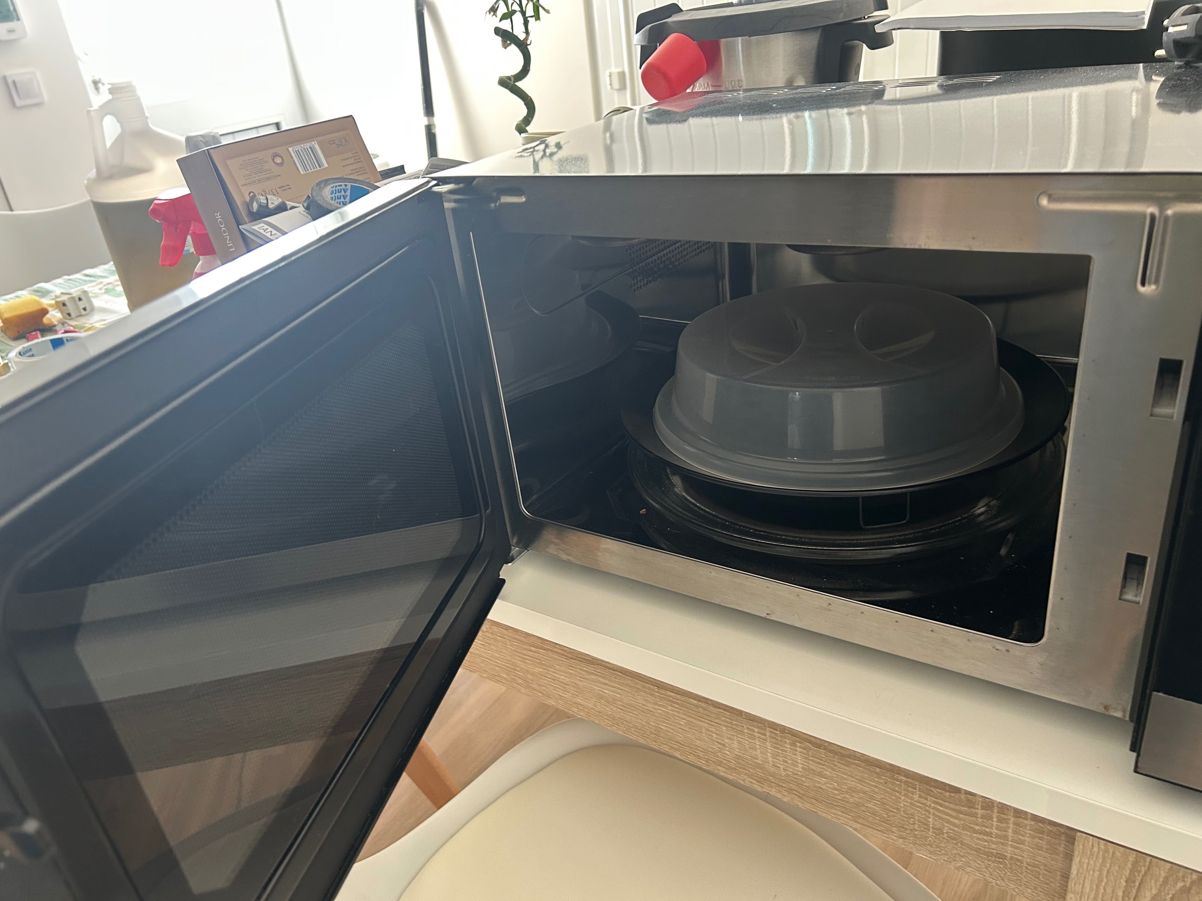 Micro-ondas BECKEN BMW4288 (30 L - Com Forno e Grill - Preto)