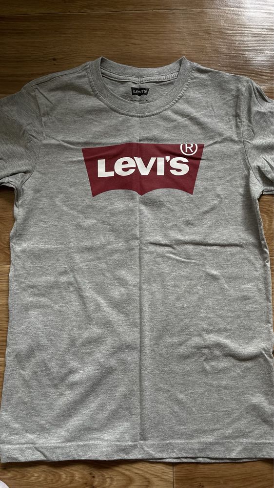 Футболка Levi’s