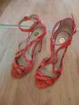 Buty damskie na obcasie