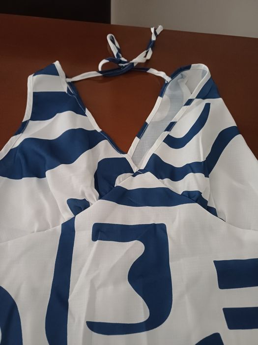 Vestidos novos 5 euros cada, tamanho M