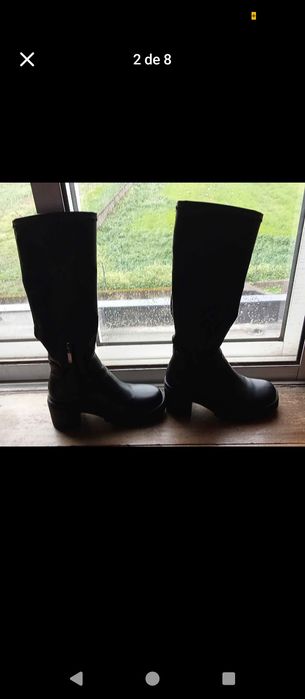 Botas pretas novas