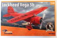 Model samolotu Lockheed Vega 5B „Little Red Bus”  w skali 1/48