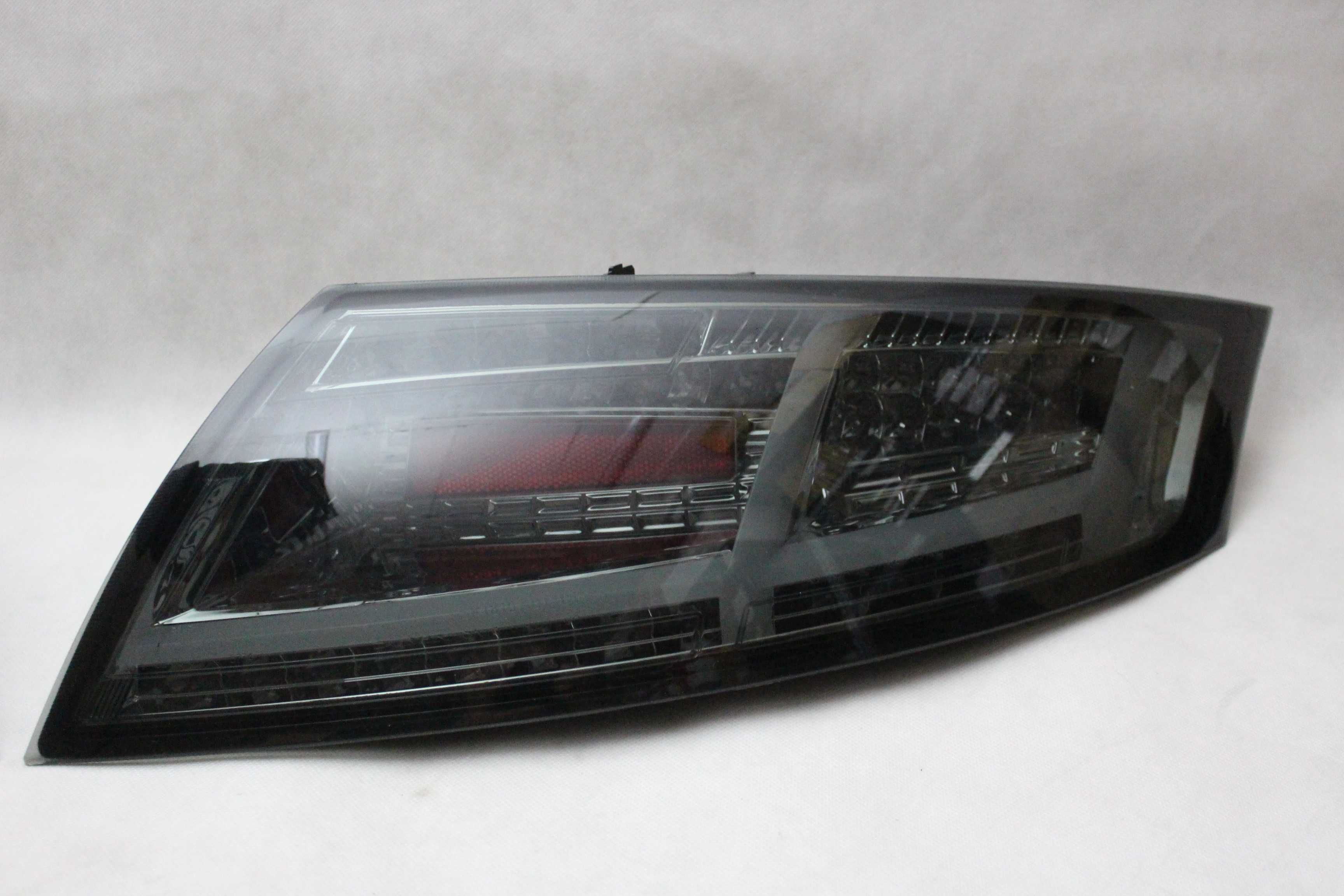 Lampy tylne tył AUDI TT 8J 2 II 06-14 LED BLACK BAR NEON Dynamic IGŁA