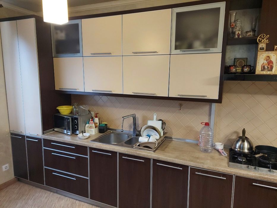 Продам великий будинок із сучасним ремонтом в Верхній Сироватці
120 ме