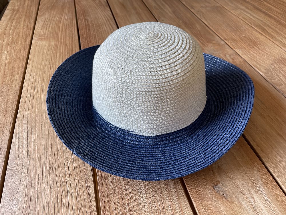 Damski kapelusz słomkowy beżowo-granatowy letni