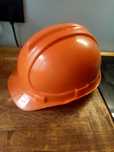 Hełm, kask Bratek-3 z wentylacją. .