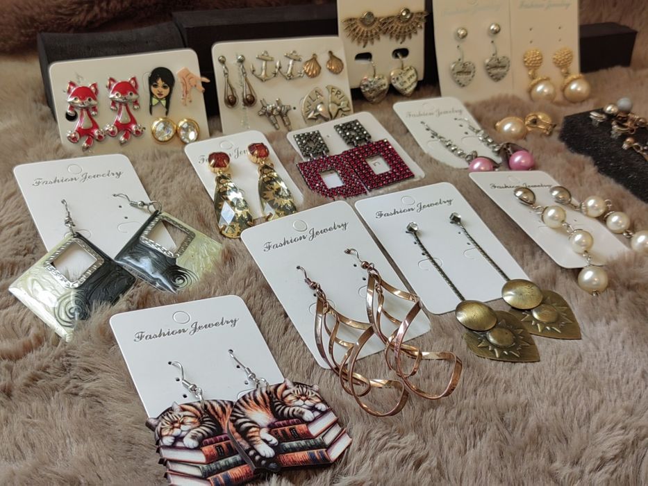 22 Pares de Brincos, diversos estilos, Kookai, C&A, Parfois,..