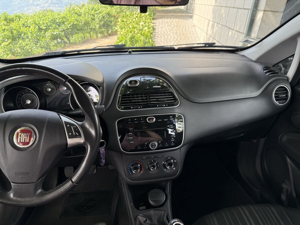 Carro Fiat Punto Evo