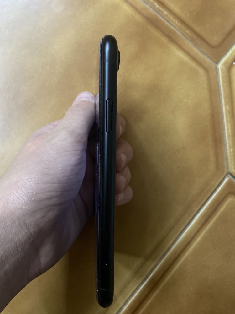 Iphone XR 64 gb. Dark