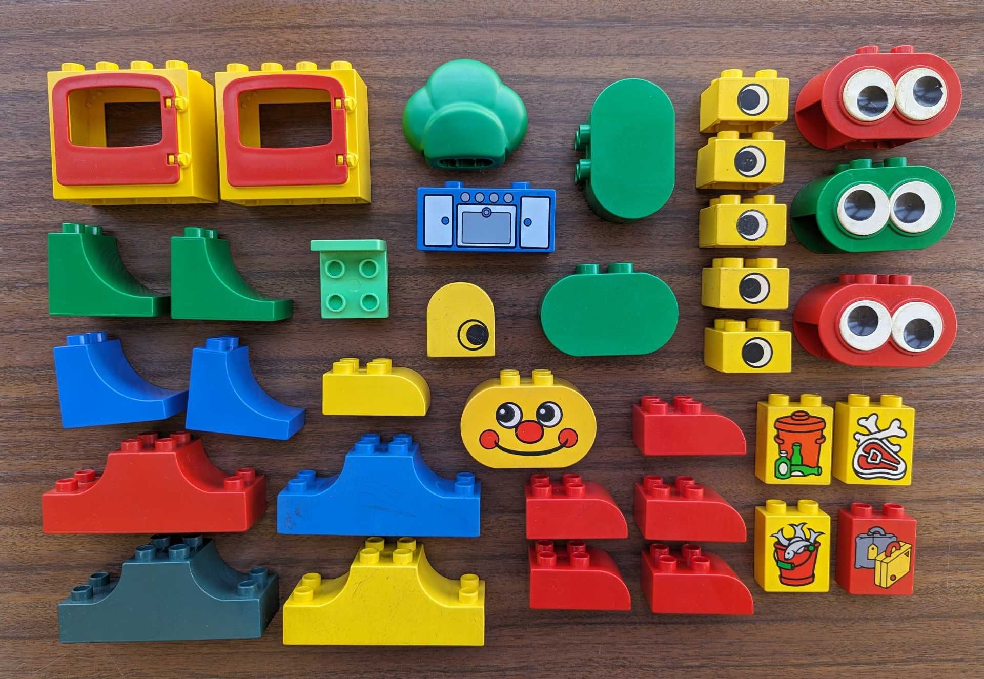 LEGO Duplo (300+ Peças)