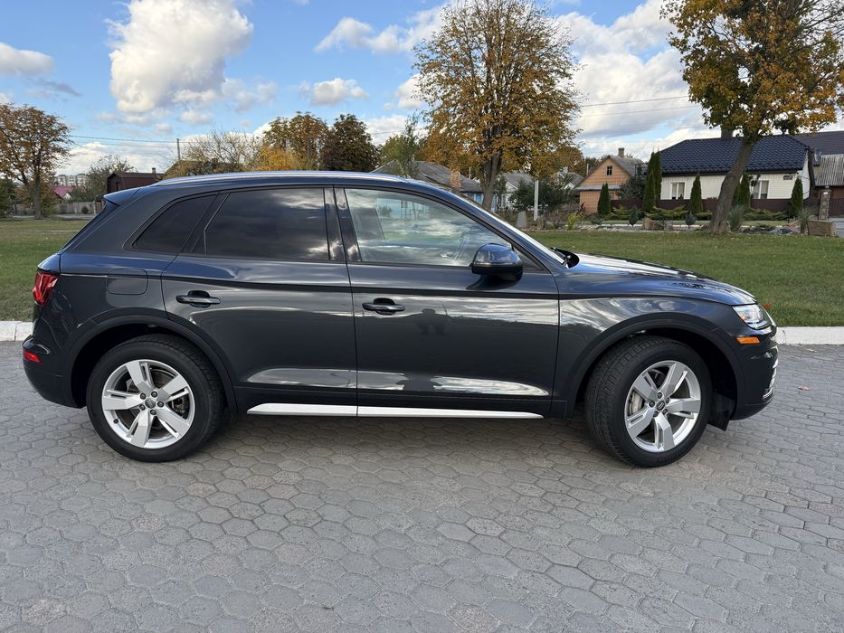 Audi Q-5 2018 року