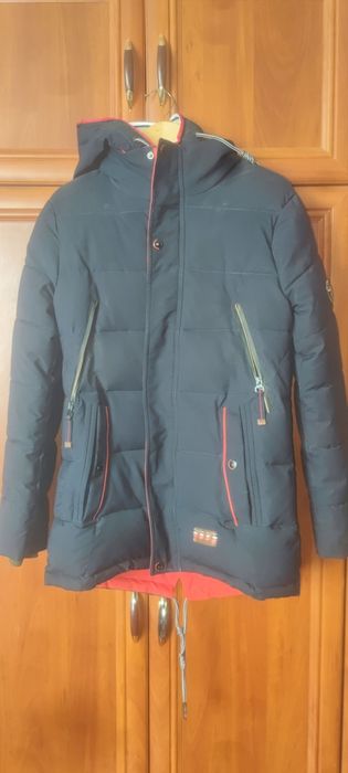 Курточка зимняя на подростка.