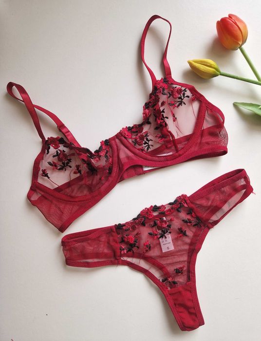 Zmysłowy czerwony komplet bielizny z haftem kwiatowym, S walentynki