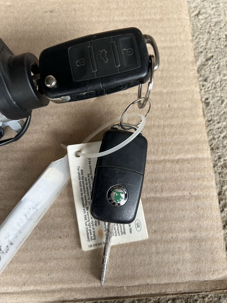 Замок запелення, зажиганія шкода А5, Skoda A5. Golf 5