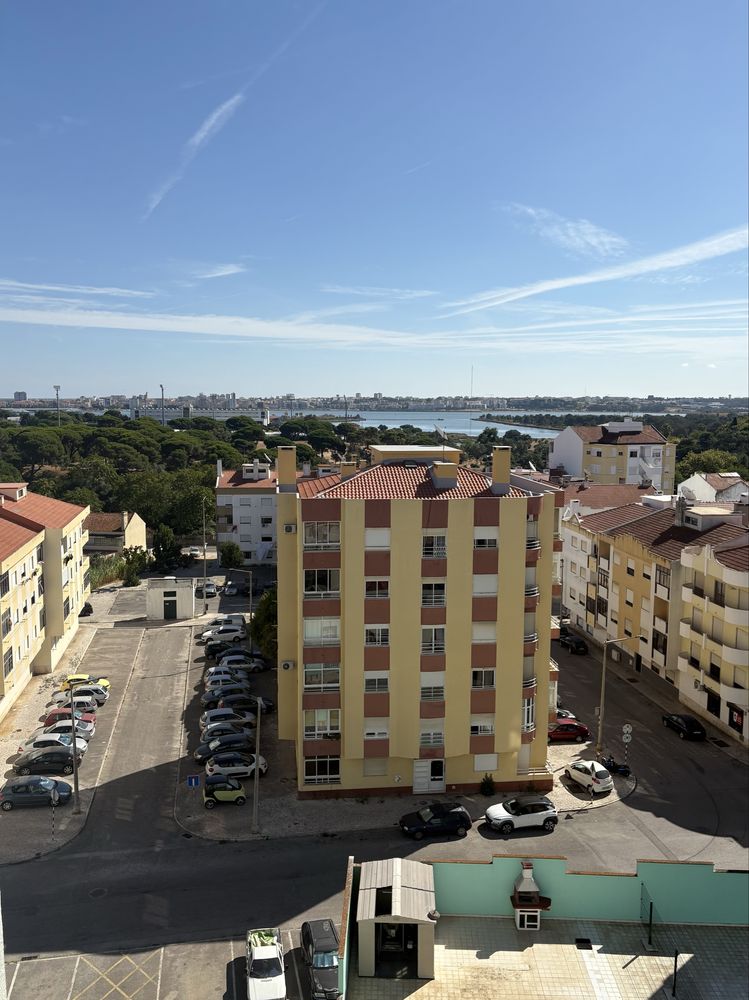 T3 ideal para teletrabalho, lareira, 2 wc no seixal com vista