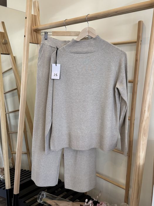 Трикотажні костюми з Італії