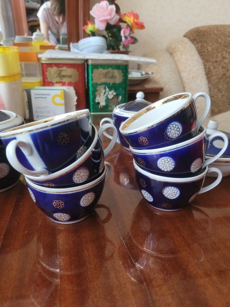 Чашки для чаю кобальт та позолота