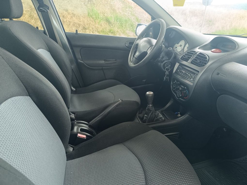 Peugeot 206 1.4 mpi klima 5 drzwi bdb stan