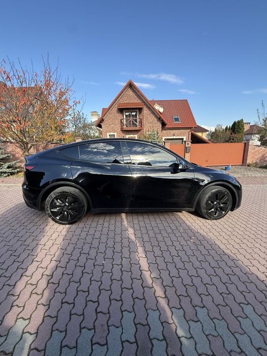 Tesla Model Y Long Rang 82 kWt