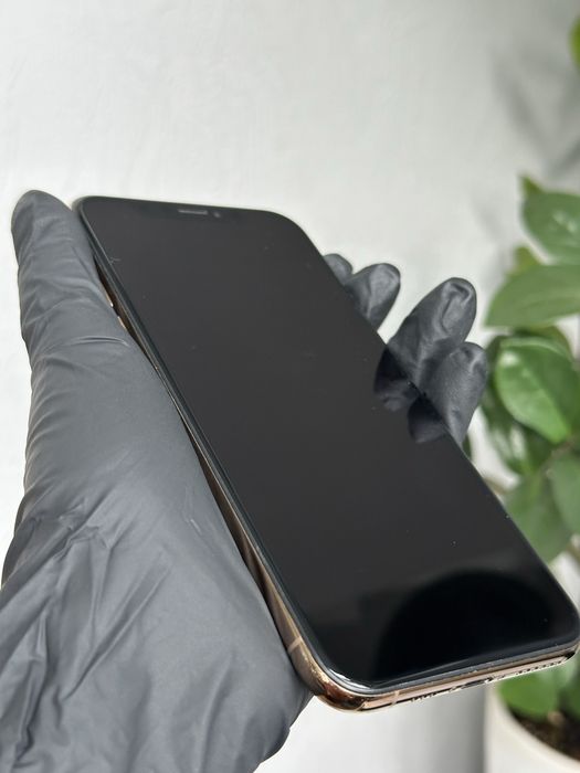 iPhone Xs 64 гб.
