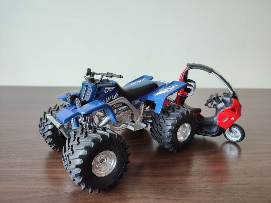 Réplicas de carros e motas de coleção miniatura