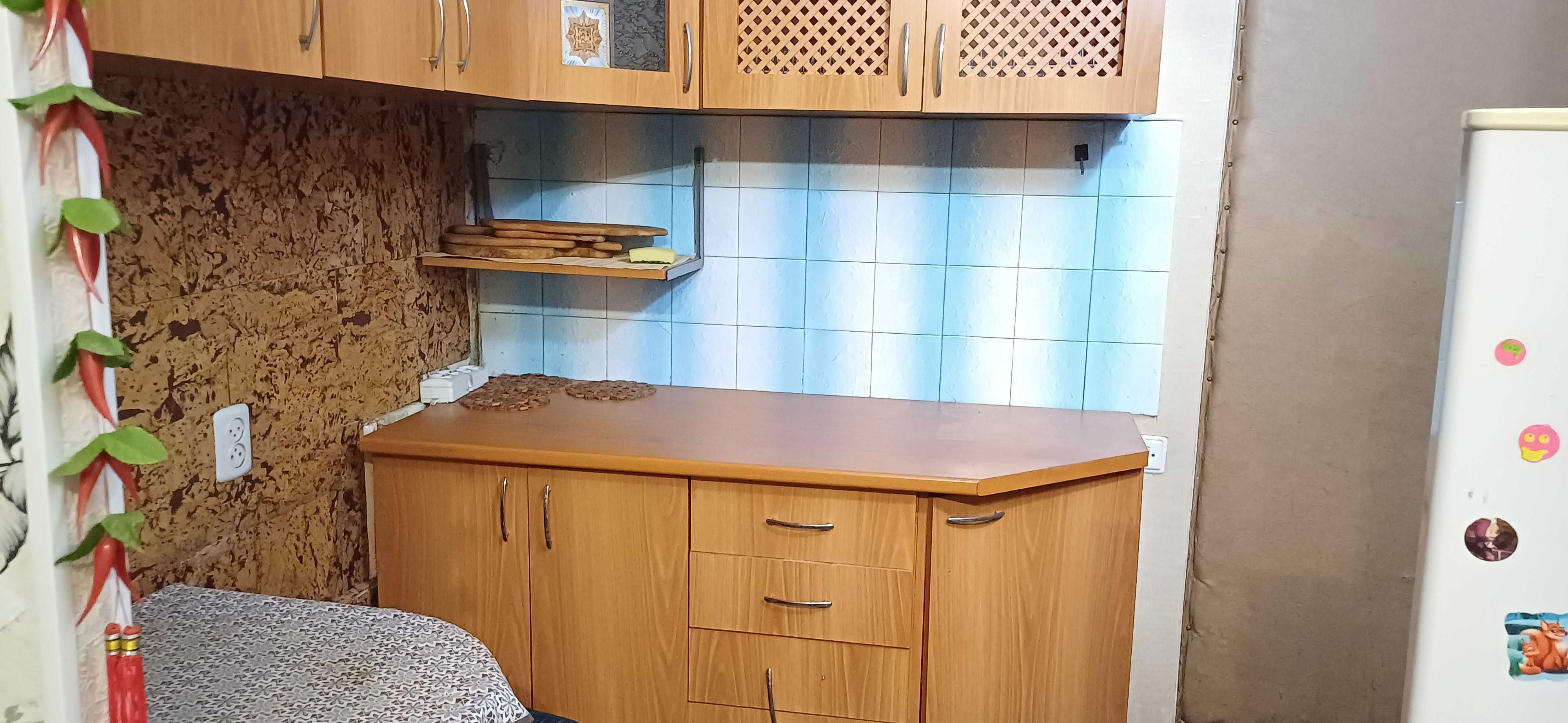 Здаеться кімната в гуртожитку, з власним душем, на тривалий термін