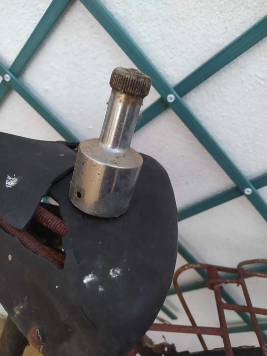 Bicicleta antiga velha, estilo pasteleira