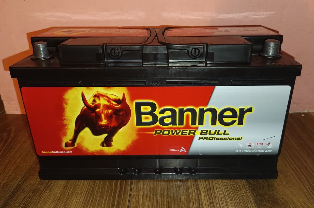 Akumulator BANNER Power Bull Professional 100Ah/820A. Stan bdb.