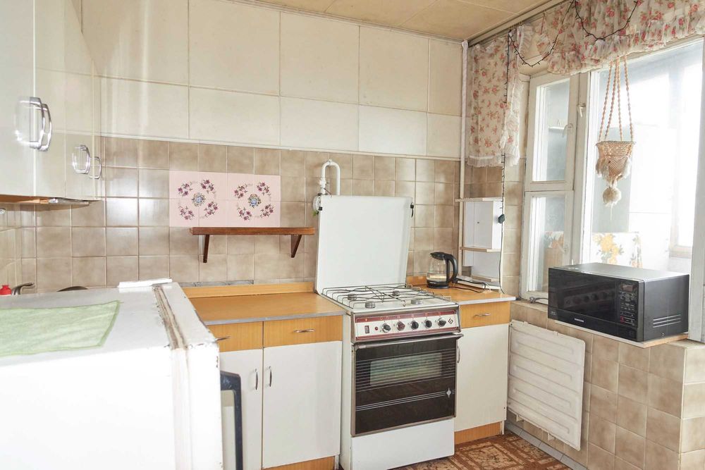 3к. м. Минская. Оболонский просп 18в. Газ, раздельная, кооператив