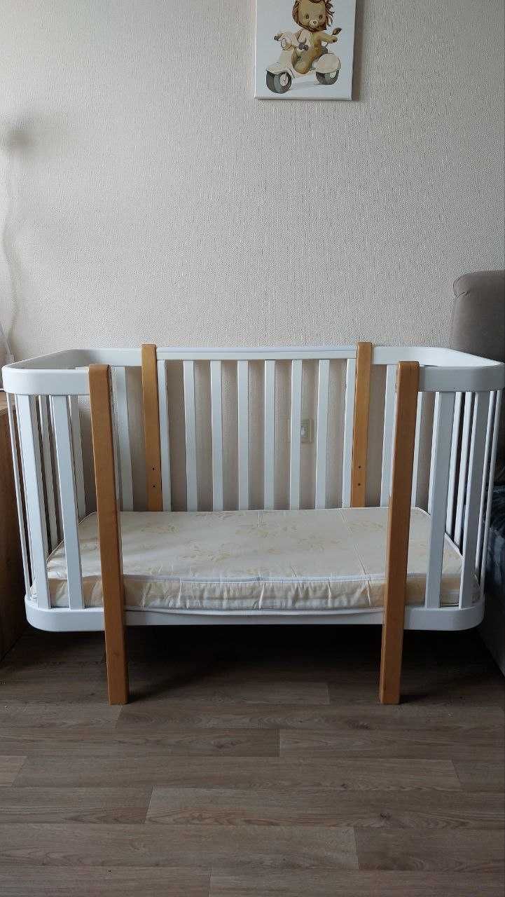 Дитяче ліжко з матрацом