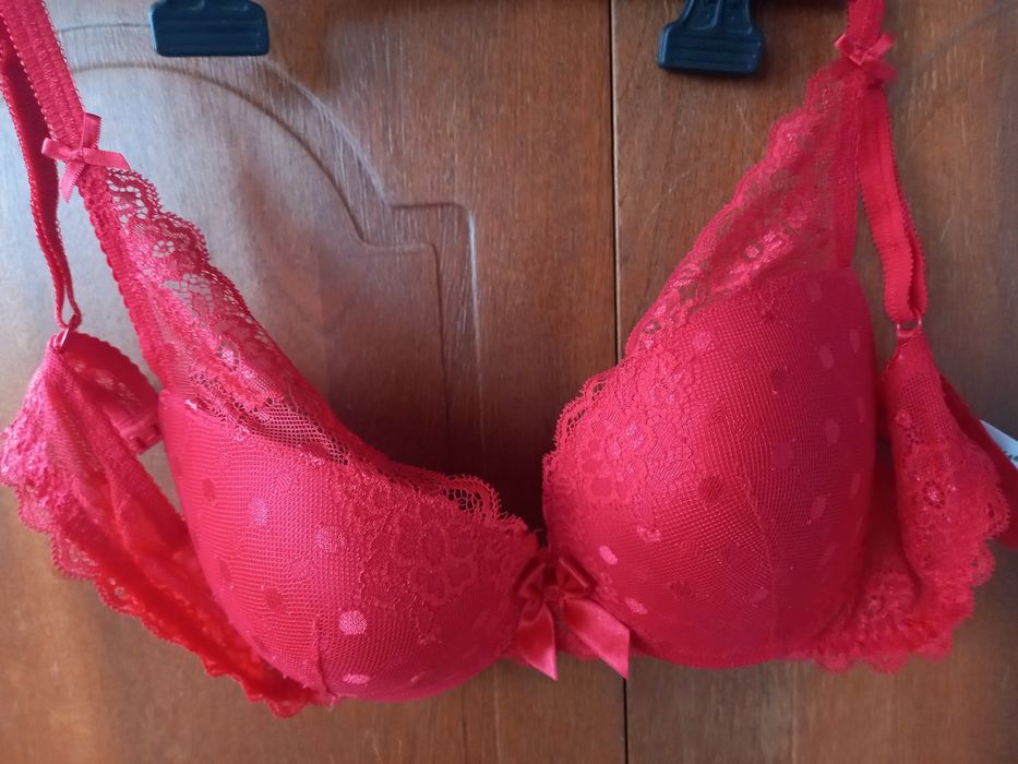 Лифчик  ажурный красный