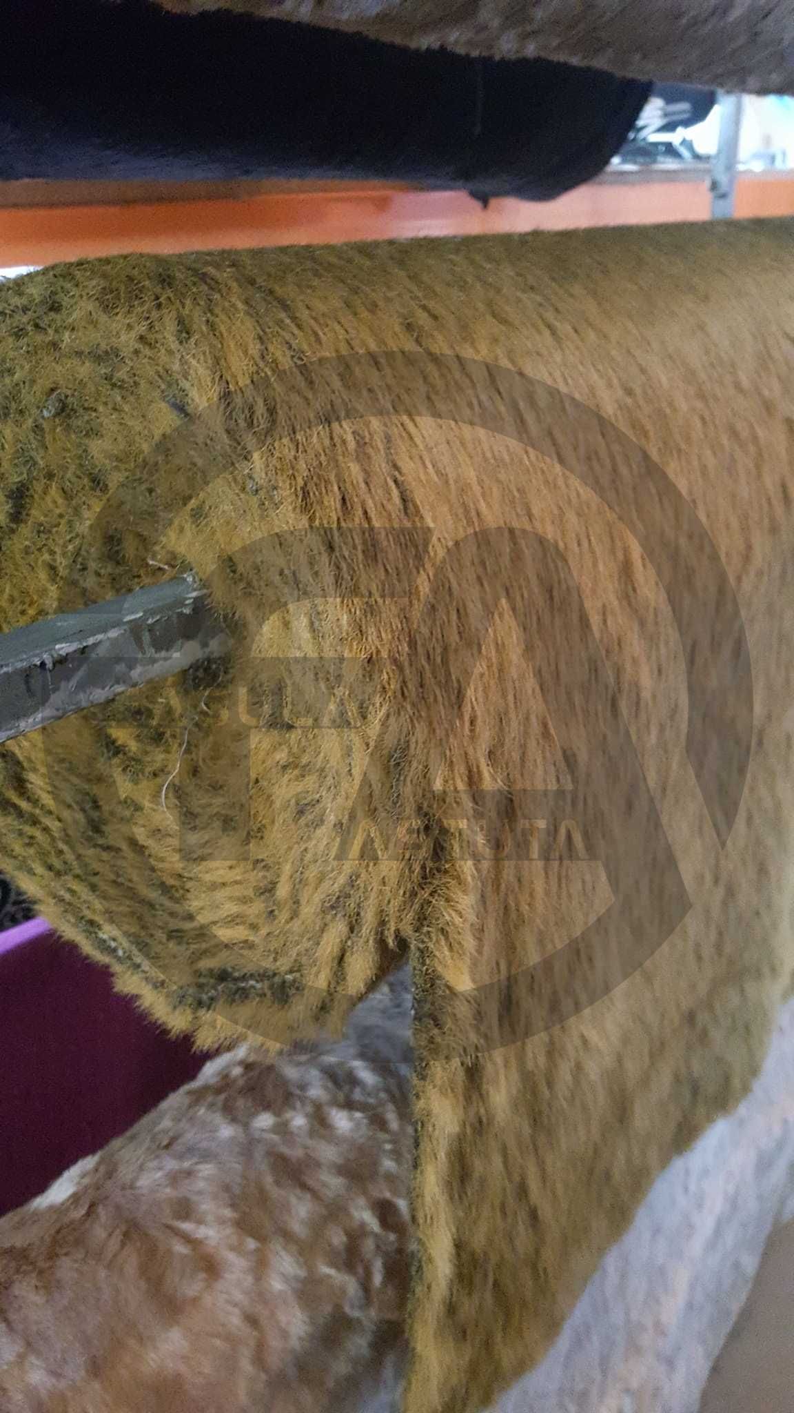 Tecido de lã, napa e pelo artificial