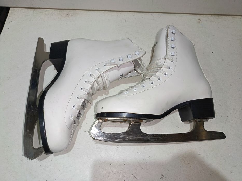 Łyżwy figurowe TREX damskie skóra rozmiar 40