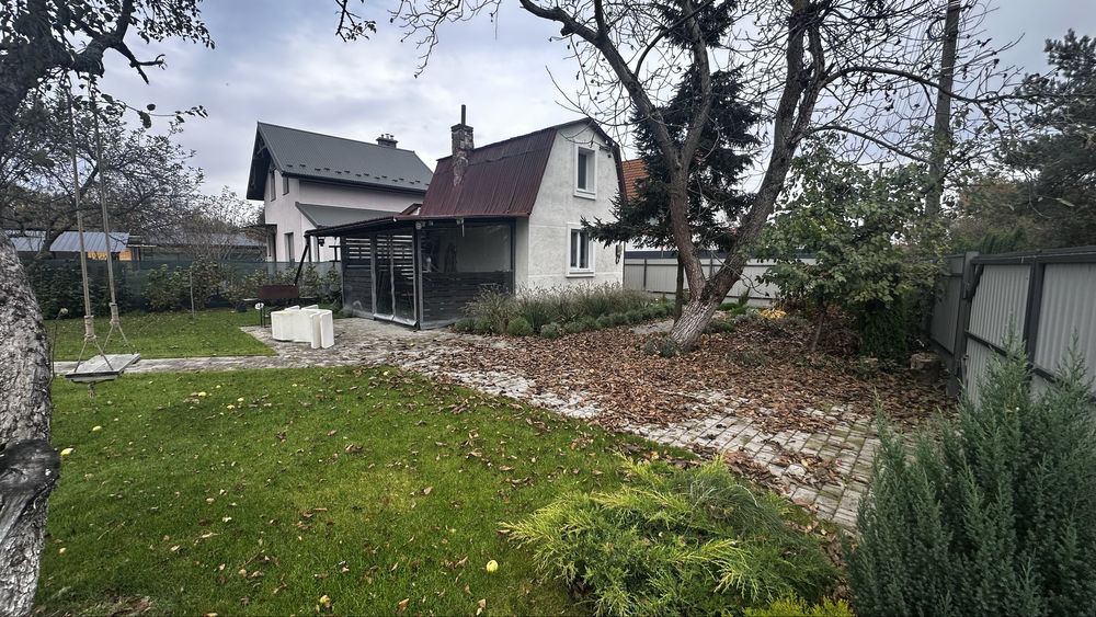 Продається дача з будиночком